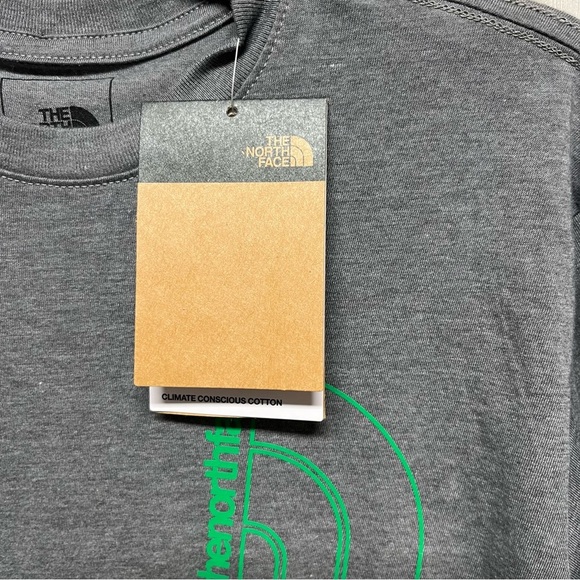 The North Face Shirt Mens Grey Small Short Sleeve Crew Neck NWT - Picture 6 of 6